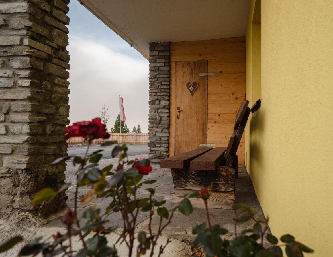 Panorama-Ferienhaus mit Sauna im Stubaital Mieders Bagian luar foto